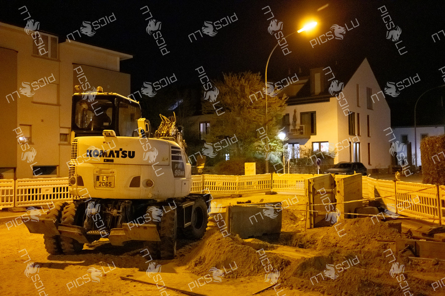 Komatsu excavator at Residential roadworks – Sandweiler, Luxembourg
