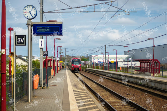 CFL train approaching Contern station, Luxembourg
