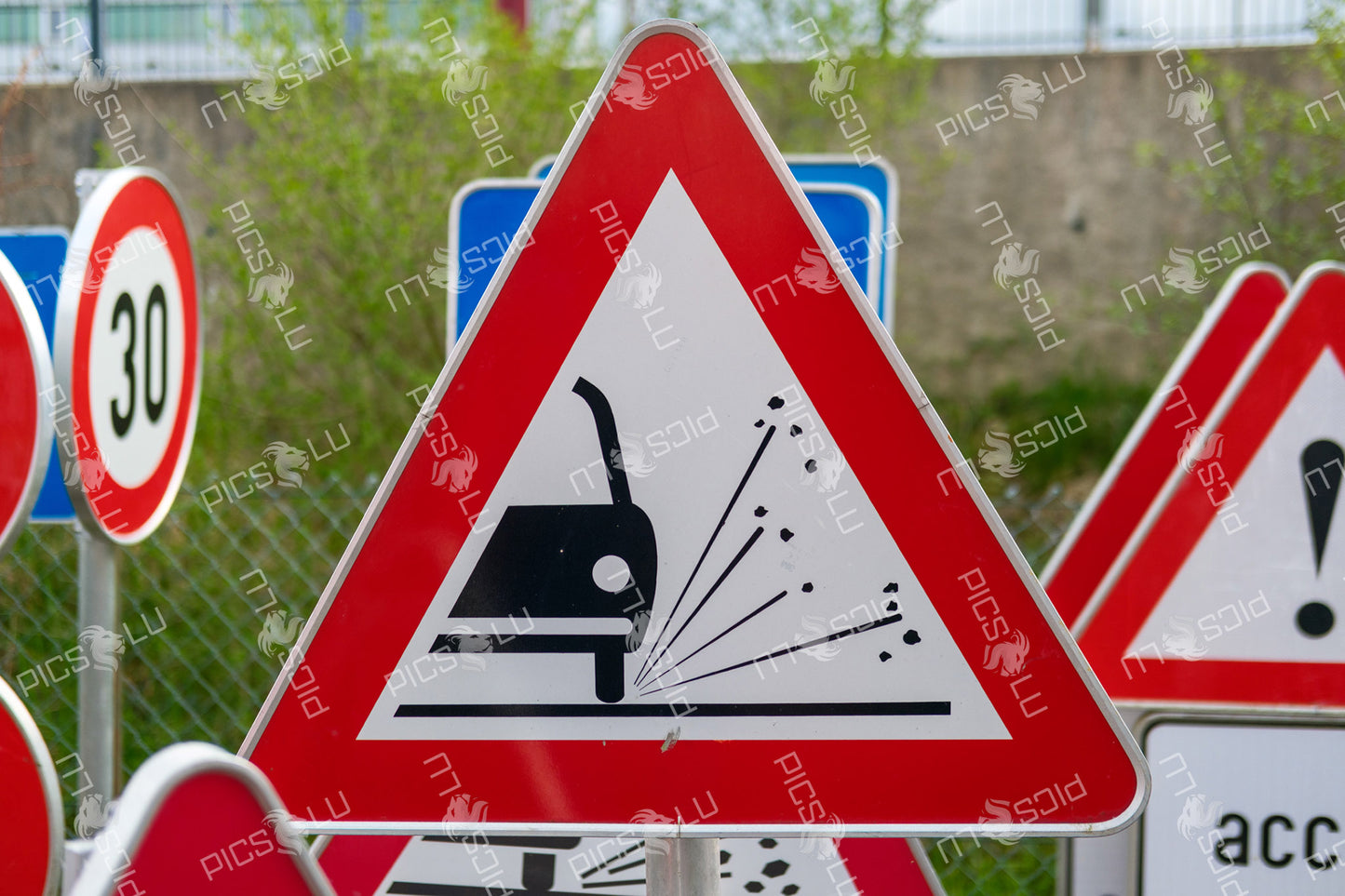 Loose gravel road sign in Contern, Luxembourg