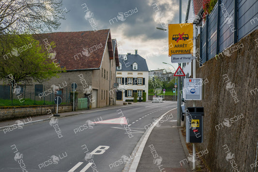 Former bus stop location on Rue d'Itzig in Sandweiler