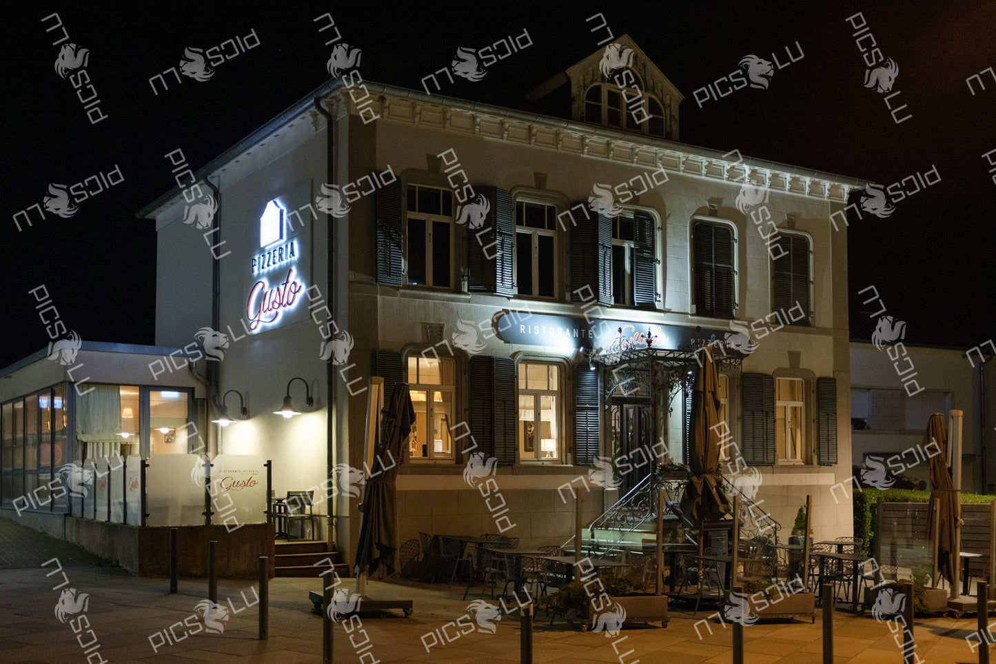 Ristorante Gusto in Sandweiler at night