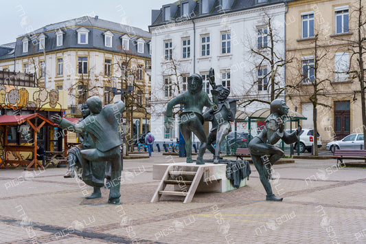 La Danse sculpture in Place d’Armes, Luxembourg City